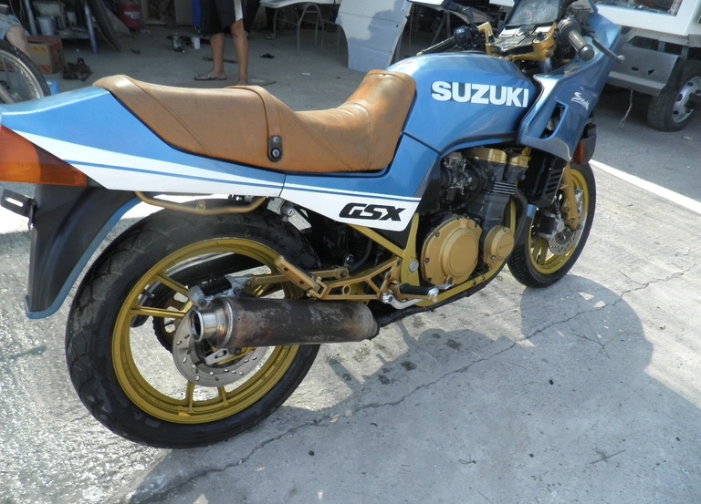 .SUZUKI GSX 400FW ΓIΑ ΚΥΚΛΟΦΟΡΙΑ Η ΑΝΤΑΛΑΚΤΙΚΑ.............................................. 