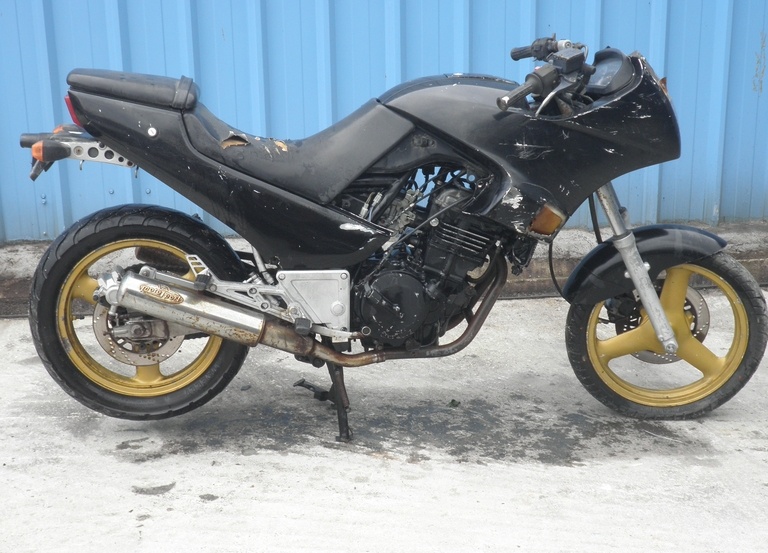 KAWASAKI GPX 250 GIA AΝΤΑΛΛΑΚΤΙΚΑ 