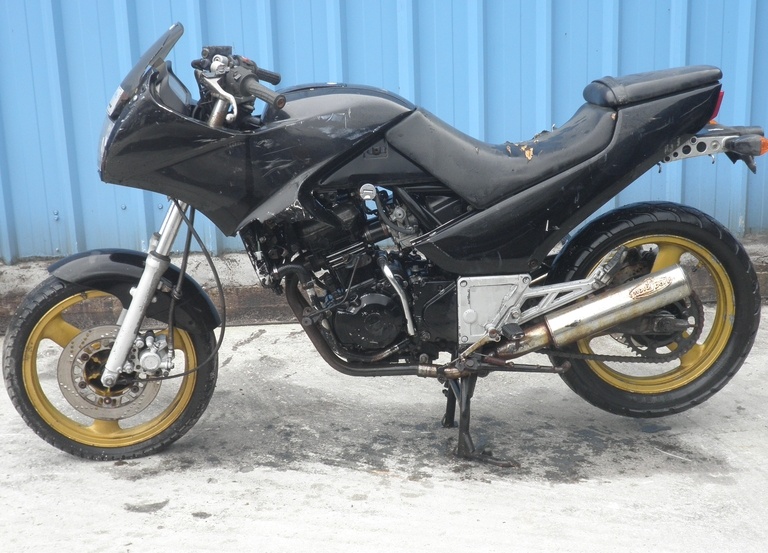 KAWASAKI GPX 250 GIA AΝΤΑΛΛΑΚΤΙΚΑ 