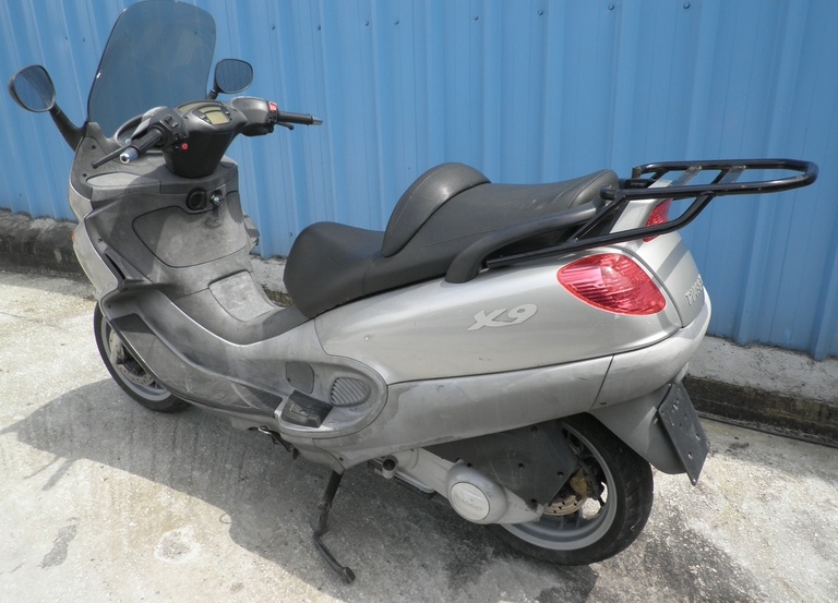 PIAGGIO X9 250ΓΙΑ ΑΝΤΑΛΛΑΚΤΙΚΑ 