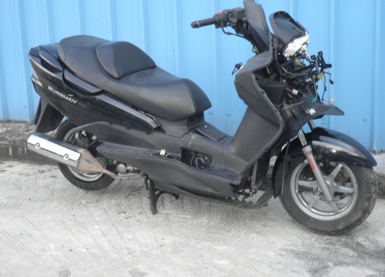 SUZUKI AN 150 BURGMAN ΓΙΑ ΑΝΤΑΛΛΑΚΤΙΚΑ 