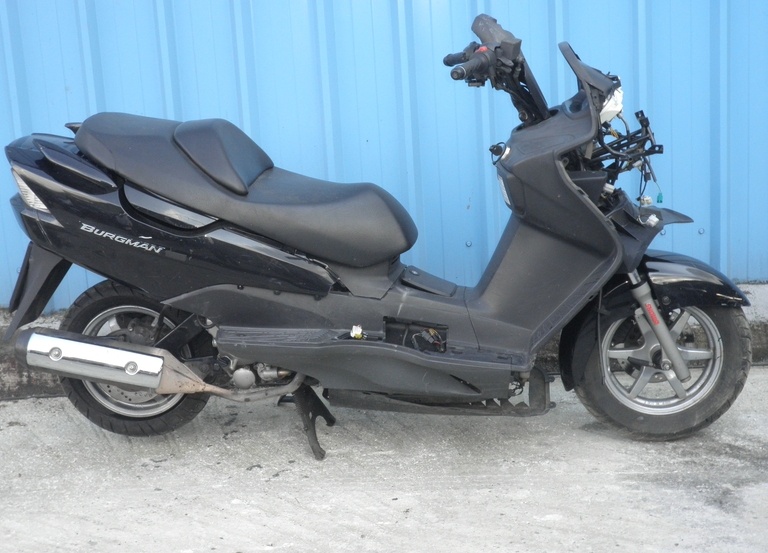 SUZUKI AN 150 BURGMAN ΓΙΑ ΑΝΤΑΛΛΑΚΤΙΚΑ 